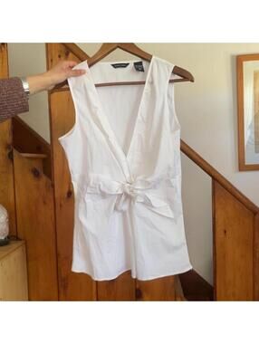 White New York & Company wrap tank size 12